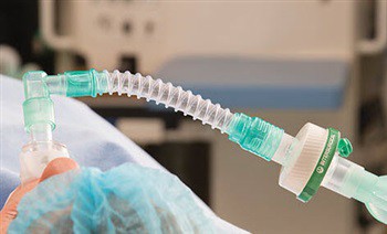 Коннектор дыхательного контура гибкий Intersurgical Smoothbore™ с угловым соединением